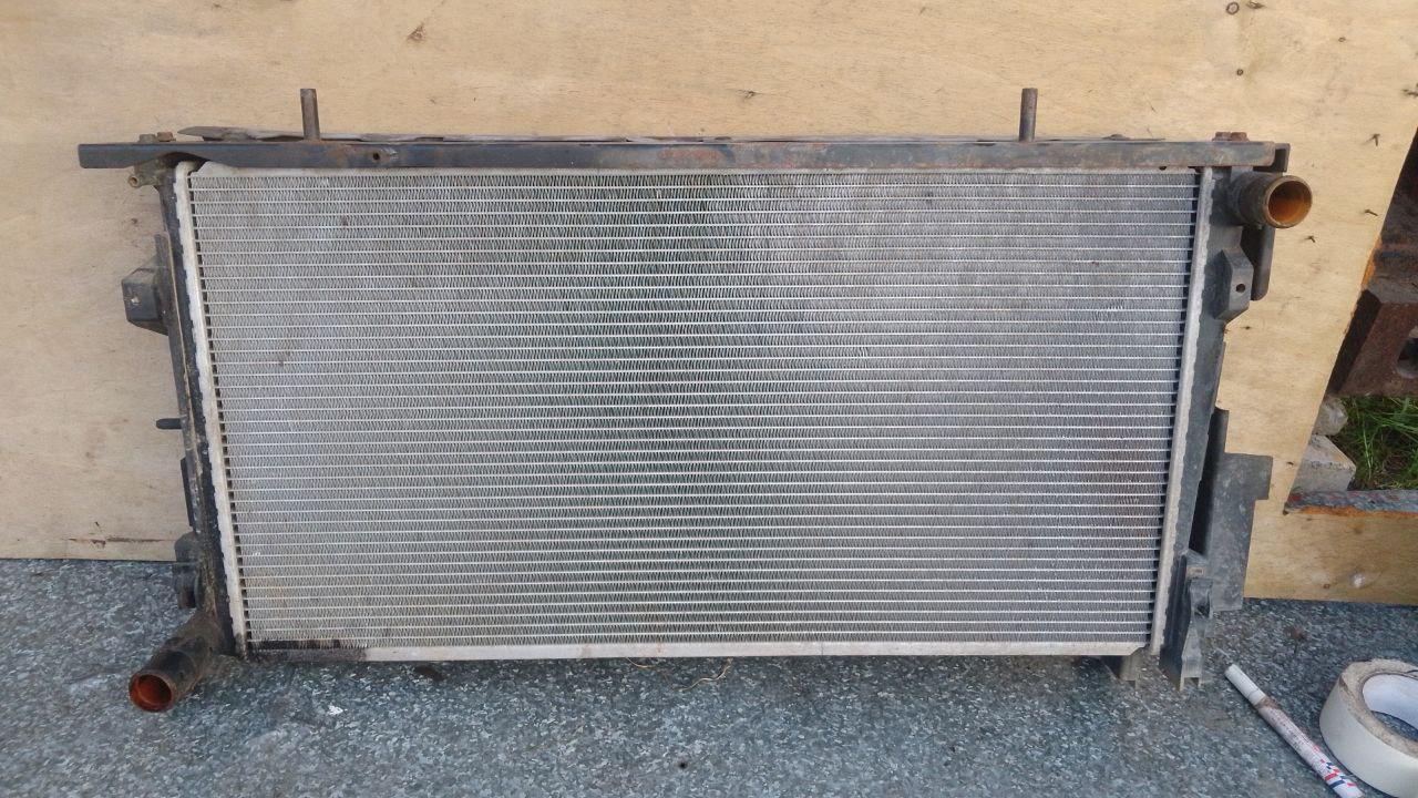 радиатор (основной) Dodge Caravan 4 поколение (2000 - 2007), 2.8 л., дизель - фото №1