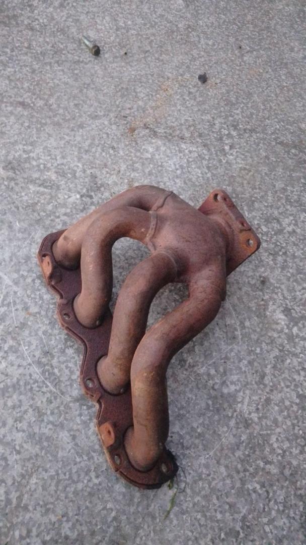 коллектор выпускной Volkswagen Golf Plus 1 поколение (2005 - 2009), 1.6 л., бензин, 03C253031E - фото №1