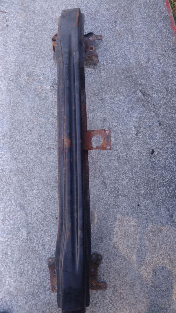 усилитель бампера переднего Volkswagen Golf Plus 1 поколение (2005 - 2009) - фото №1