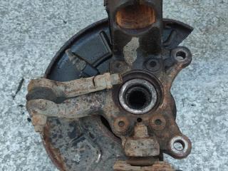 кулак поворотный левый Volkswagen Golf Plus 1 поколение (2005 - 2009)