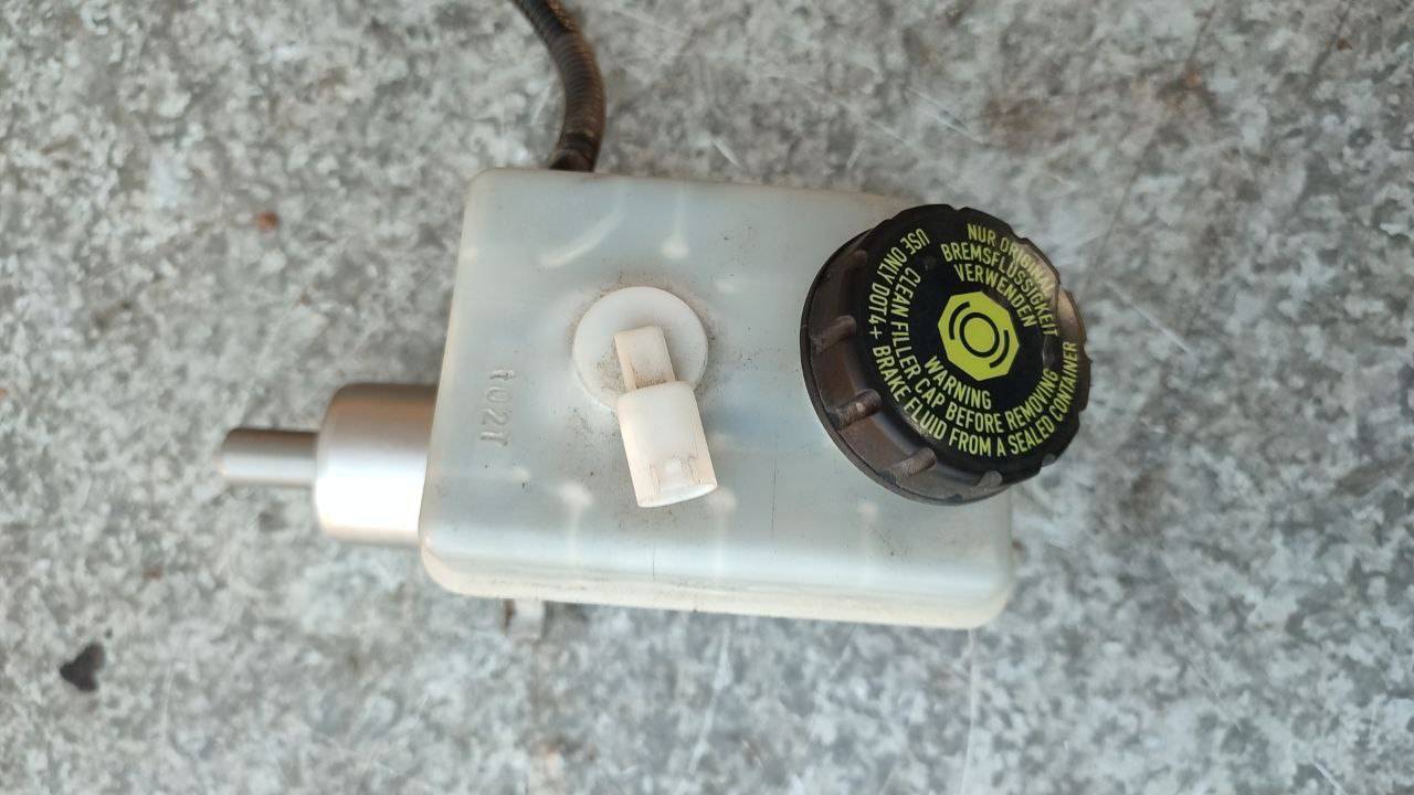 цилиндр тормозной главный Mercedes-Benz A-Класс W169 (2004 - 2008) - фото №1