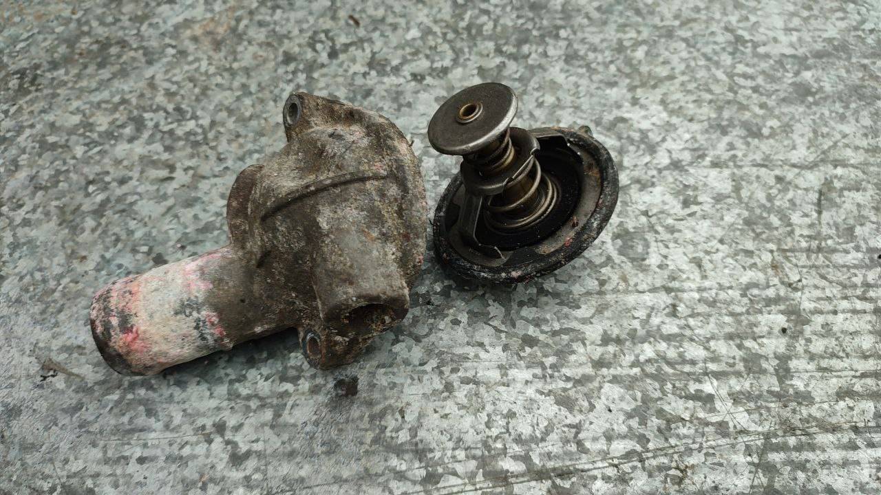 термостат Honda Civic 8 поколение (2005 - 2008), 2.0 л., дизель - фото №1