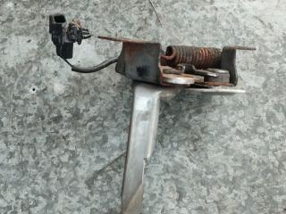 замок капота Honda Civic 8 поколение (2005 - 2008)