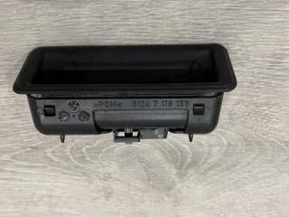Кнопка открывания багажника на крышке BMW 3 серия E91 [рестайлинг] 2009, 2.0 л., N46 B20 BD, бензин, АКПП, 354 titan-silber, универсал, задний привод, правый руль, 51247118158