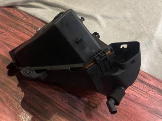 корпус воздушного фильтра BMW 3 серия E90 [рестайлинг] 2010, 2.0 л., N47 D20 C, дизель, АКПП, 475 black- sapphire metallic, седан, задний привод, правый руль, 13718512599