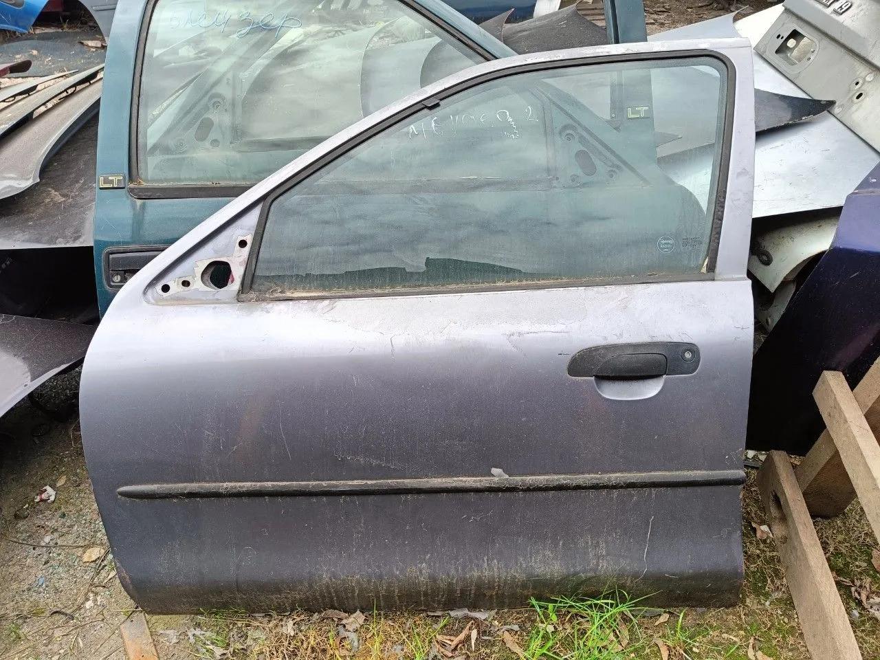 дверь передняя левая Ford Mondeo 2 поколение (1996 - 2000) - фото №1