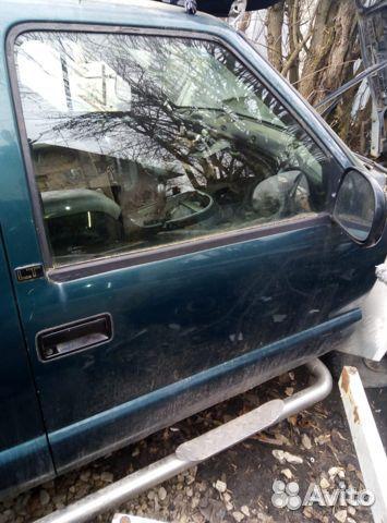 дверь передняя правая Chevrolet Blazer 2 поколение S15 1998, 4.3 л., L35, бензин, АКПП, внедорожник 5 дв. - фото №1