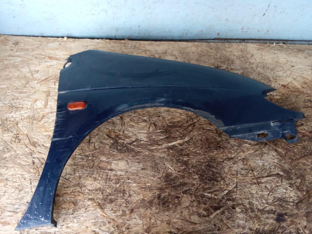 крыло переднее правое Renault Scenic 1 поколение (1996 - 1999), АКПП - фото №1