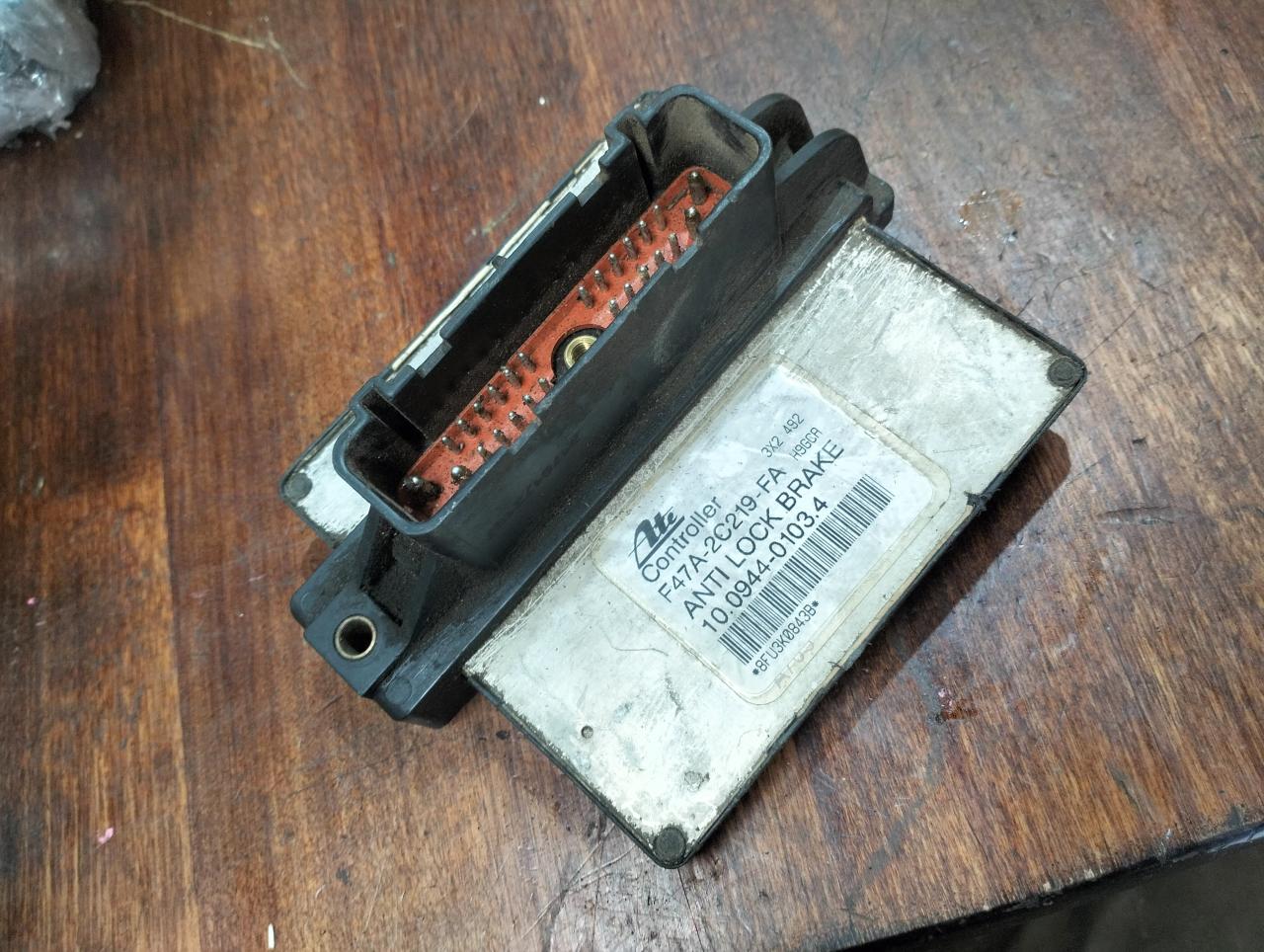 блок управления (другие) Ford Explorer 1 поколение UN46 (1990 - 1994), F47A-2C219-FA - фото №1