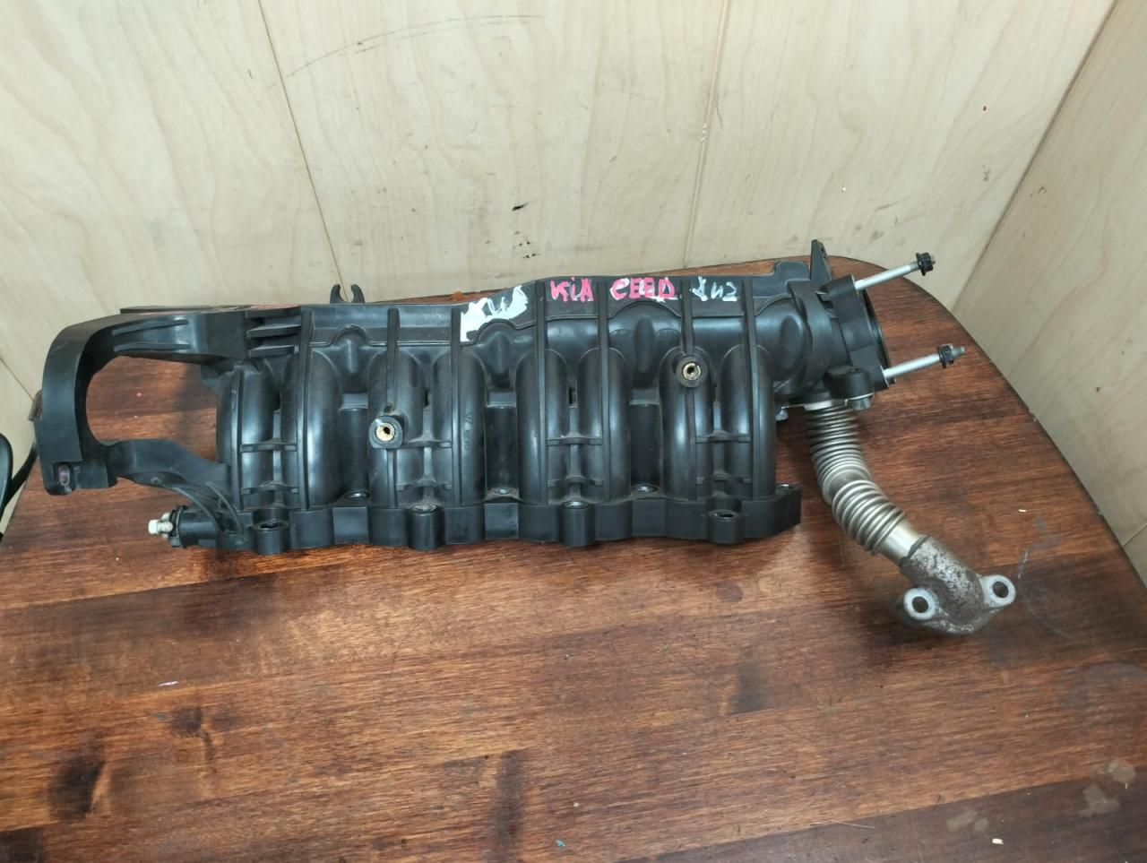 Впускной коллектор с Kia Ceed 2 поколение (2012 - 2015), 1.6 л., D4FB, дизель, МКПП, 283202A400 - фото №1