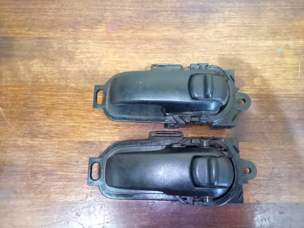 ручка внутренняя Nissan Micra 3 поколение (K12) (2002 - 2007) - фото №1
