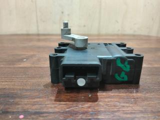 моторчик заслонки печки Mazda 6 1 поколение [рестайлинг] (2005 - 2008), АКПП