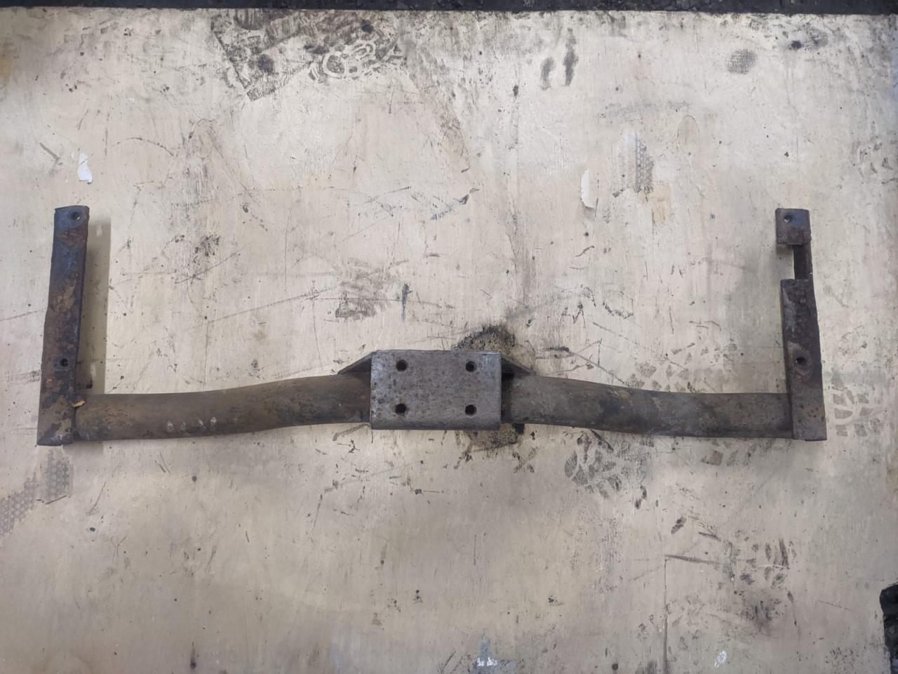 прицепное устройство (фаркоп) Mitsubishi Galant 7 поколение (1992 - 1997), 1.8 л., 4G93 (SOHC 16V), бензин, МКПП, седан - фото №1