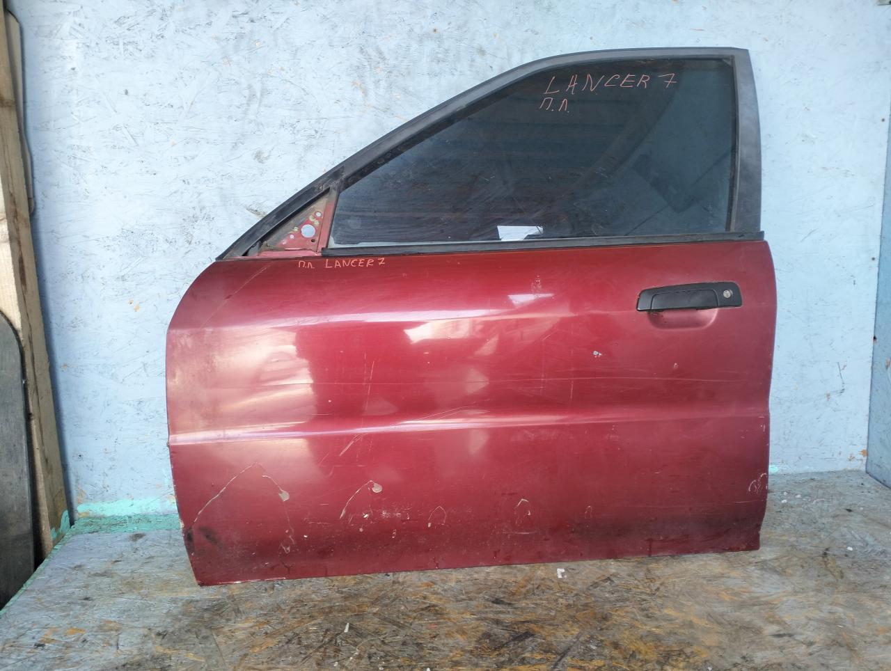 дверь передняя левая Mitsubishi Lancer 7 поколение 1997, 1.3 л., 4G13 (12V), бензин, МКПП, седан - фото №1