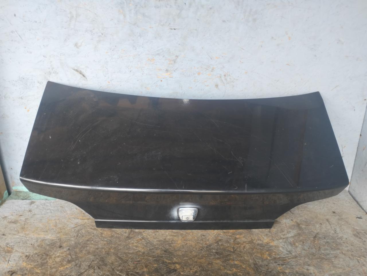 крышка багажника (дверь 3-5) Peugeot 406 1 поколение 1998, 1.8 л., L6A (XU7JP), бензин, МКПП, черный, седан - фото №1