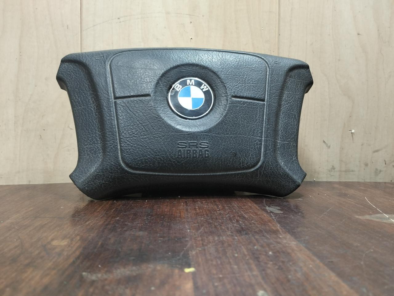 подушка безопасности водителя BMW 3 серия E36 (1990 - 1996), 1.8 л., бензин, МКПП, седан, 3310933051 - фото №1