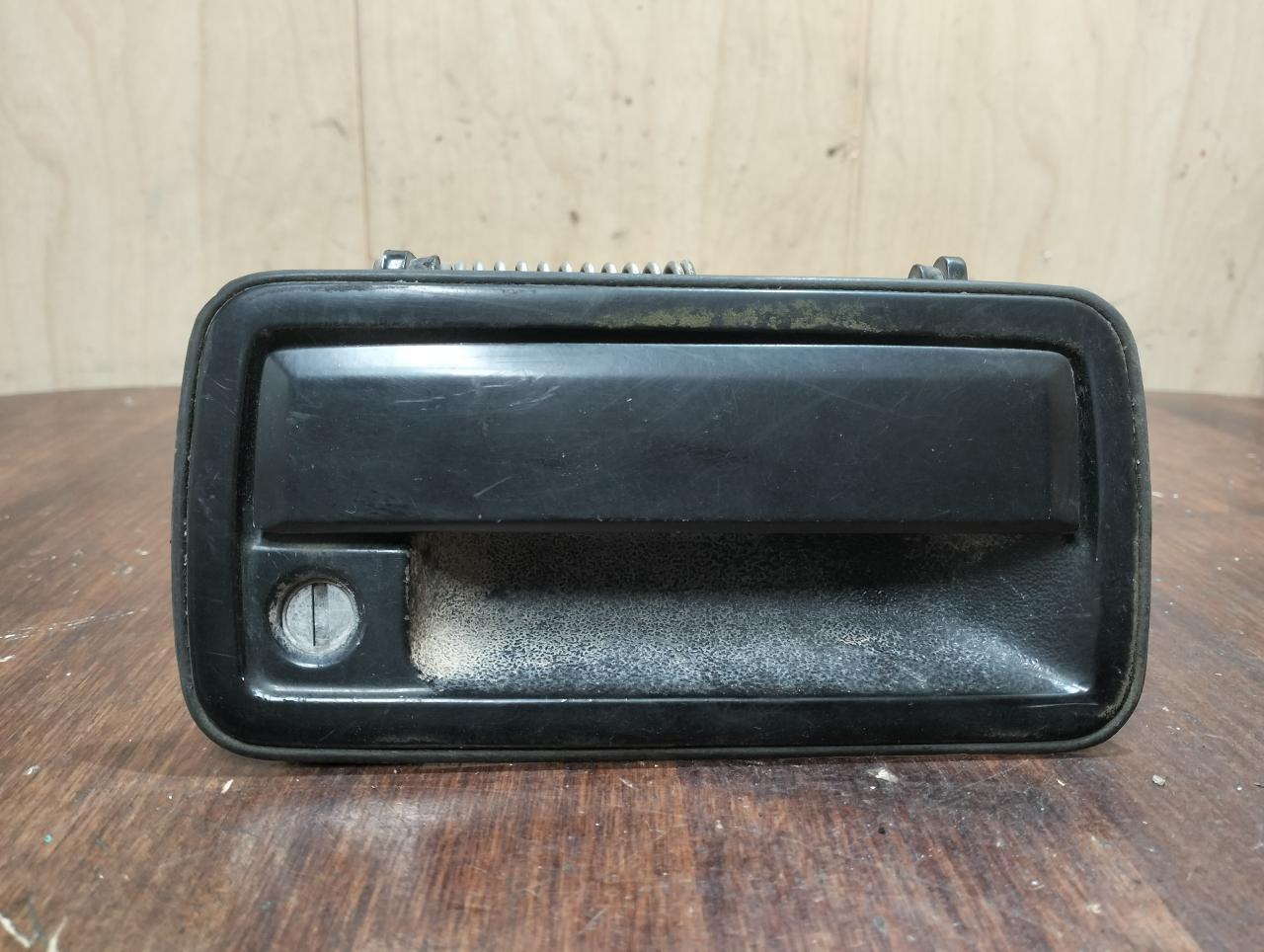 ручка внутренняя передняя правая Chevrolet Blazer 2 поколение S15 1998, 4.3 л., L35, бензин, АКПП, внедорожник 5 дв., 15647662 - фото №1