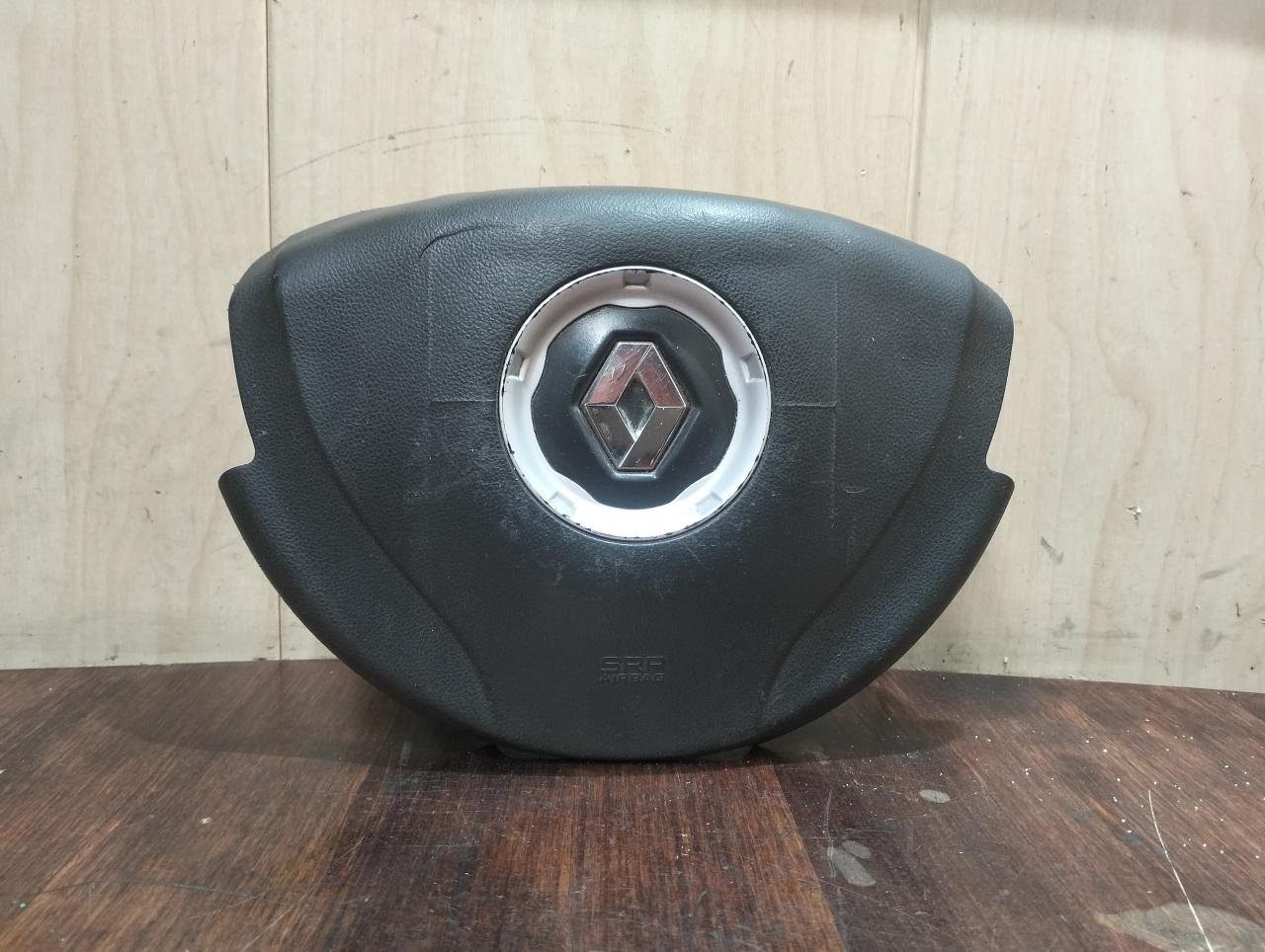 подушка безопасности водителя Renault Logan 1 поколение (2004 - 2009), 3064537 - фото №1