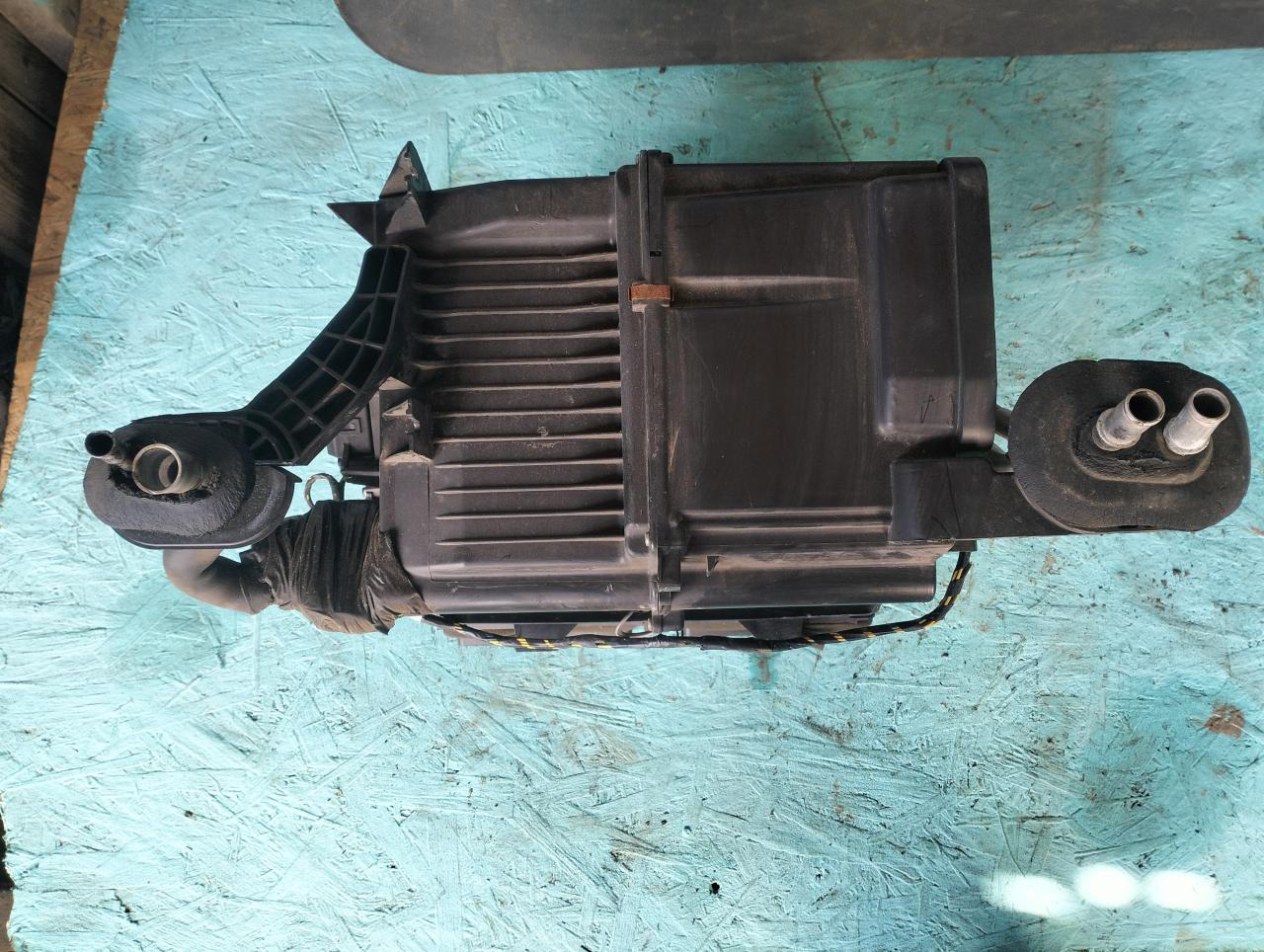 отопитель в сборе (печка) Cadillac SRX 1 поколение 2007, 3.6 л., LY7, бензин, АКПП - фото №1