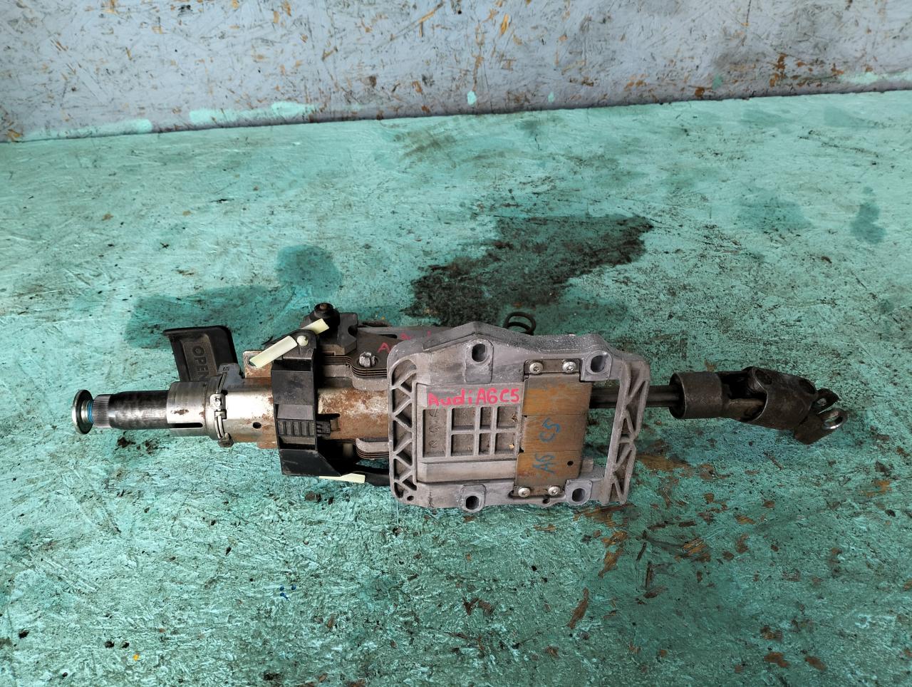 рулевая колонка Audi A6 4B/C5 1998, 2.8 л., ALG, бензин, АКПП, седан, полный привод, 4B0419502A - фото №1