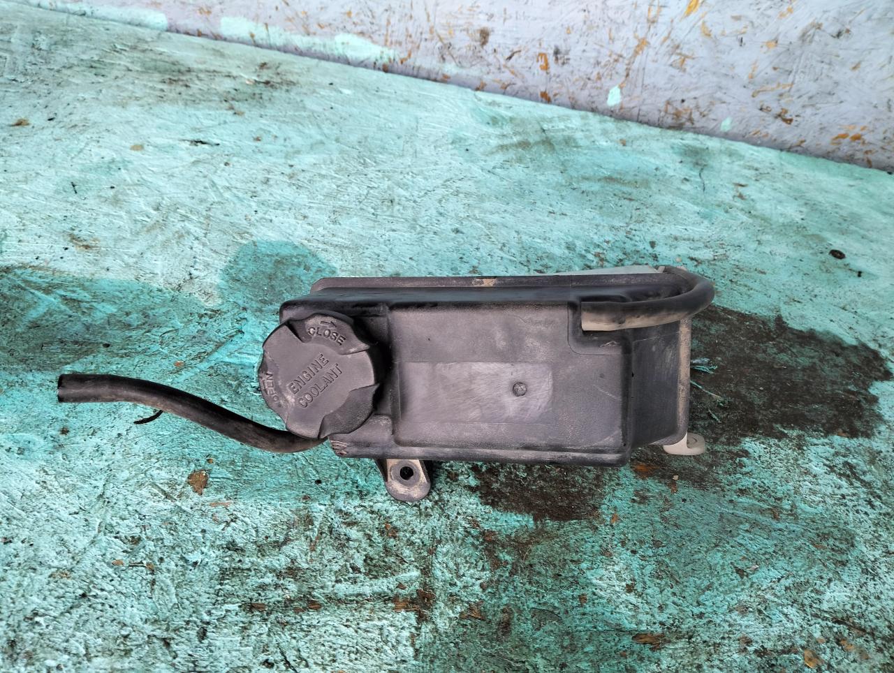 бачок расширительный Hyundai Getz 1 поколение TB 2005, 1.3 л., G4EA, бензин, МКПП, хетчбэк 5 дв., 2543010000 - фото №1