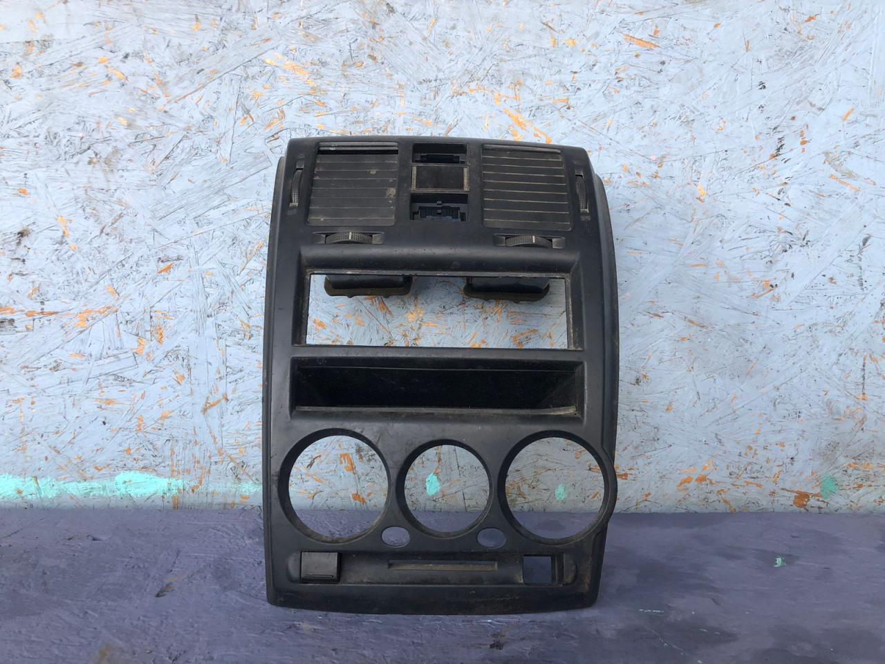 накладка на торпедо (консоль) Hyundai Getz 1 поколение TB 2005, 1.3 л., G4EA, бензин, МКПП, хетчбэк 5 дв., 847421C050 - фото №1