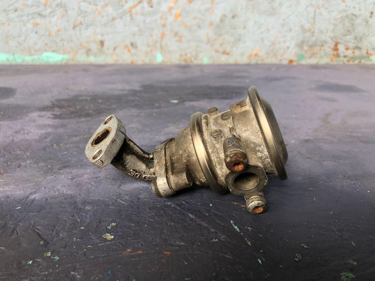 клапан EGR Audi A6 4F/C6 2005, 2.4 л., BDW, бензин, вариатор, x1x1, седан, 06E131166A - фото №1