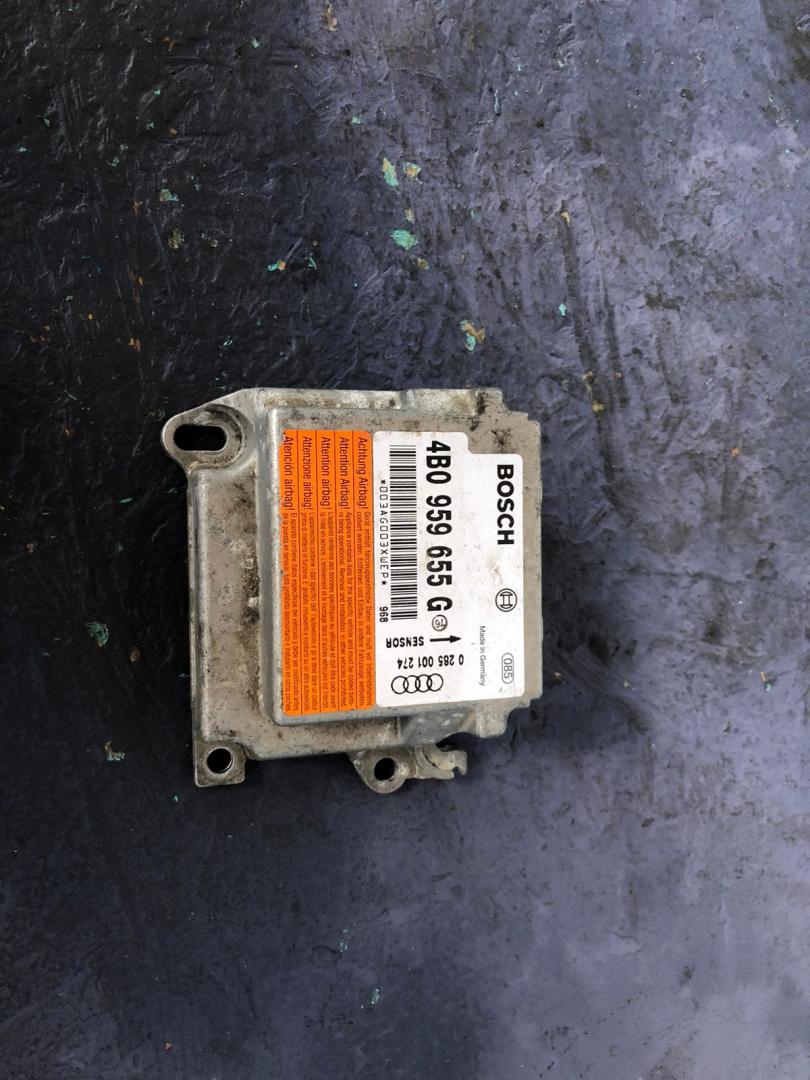 блок AirBag Audi A6 4B/C5 1998, 2.8 л., ALG, бензин, АКПП, седан, полный привод, 4B0959655G - фото №1