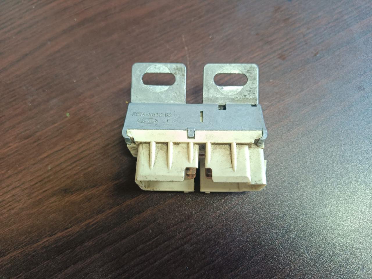 блок управления (другие) Ford Explorer 1 поколение UN46 (1990 - 1994), F27A11572BB - фото №1