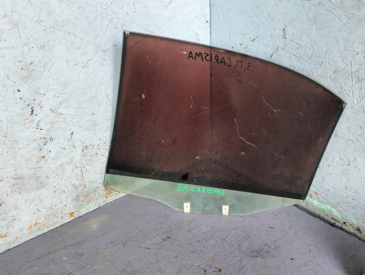 стекло двери задней правой Mitsubishi Carisma 1 поколение 1997, 1.6 л., бензин, 5МКПП, хетчбэк 5 дв. - фото №1