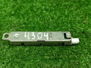усилитель антенны Volkswagen Golf 5 поколение 2007, 2.5 л., BGP, бензин, АКПП, хетчбэк 5 дв., 5C6035552