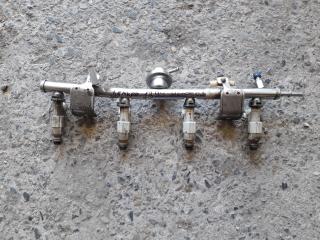 топливная рампа Ford Mondeo 3 поколение [рестайлинг] 2004, 1.8 л., CHBA, бензин, МКПП, седан, 1322104