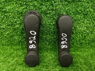 ручка стеклоподъемника Skoda Fabia 2 поколение (5J) 2008, 1.2 л., BZG, бензин, МКПП, хетчбэк 5 дв., 1H0837581D