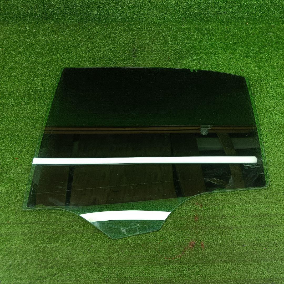 стекло двери задней левой Mercedes-Benz C-Класс W204/S204 W204.008 2008, 2.2 л., CDi, OM 646.811, дизель, АКПП, седан, задний привод, правый руль, A2047350110 - фото №1
