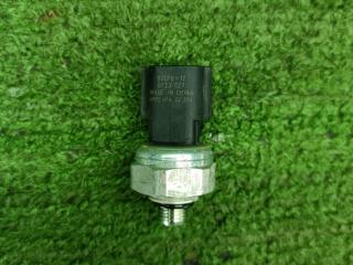 датчик кондиционера Kia Ceed 2 поколение [рестайлинг] 2017, 1.4 л., MPI, G4LC, бензин, МКПП, 1k-black pearl, хетчбэк 5 дв., передний привод, правый руль, 977213K000, 97775A6450