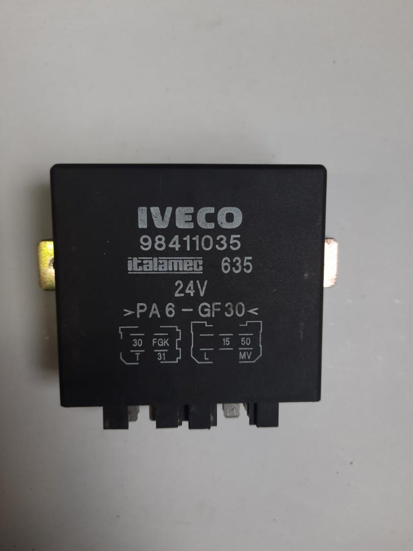 блок управления светом IVECO EuroCargo 1 поколение (1991 - 2000), 98411035, 98411035 - фото №1