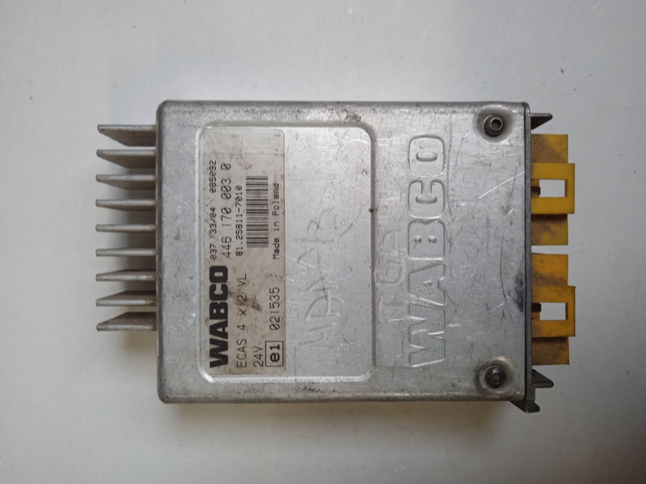 блок управления подвеской MAN TGA 1 поколение (2000 - 2008), 81258117010, 4461700030 - фото №1