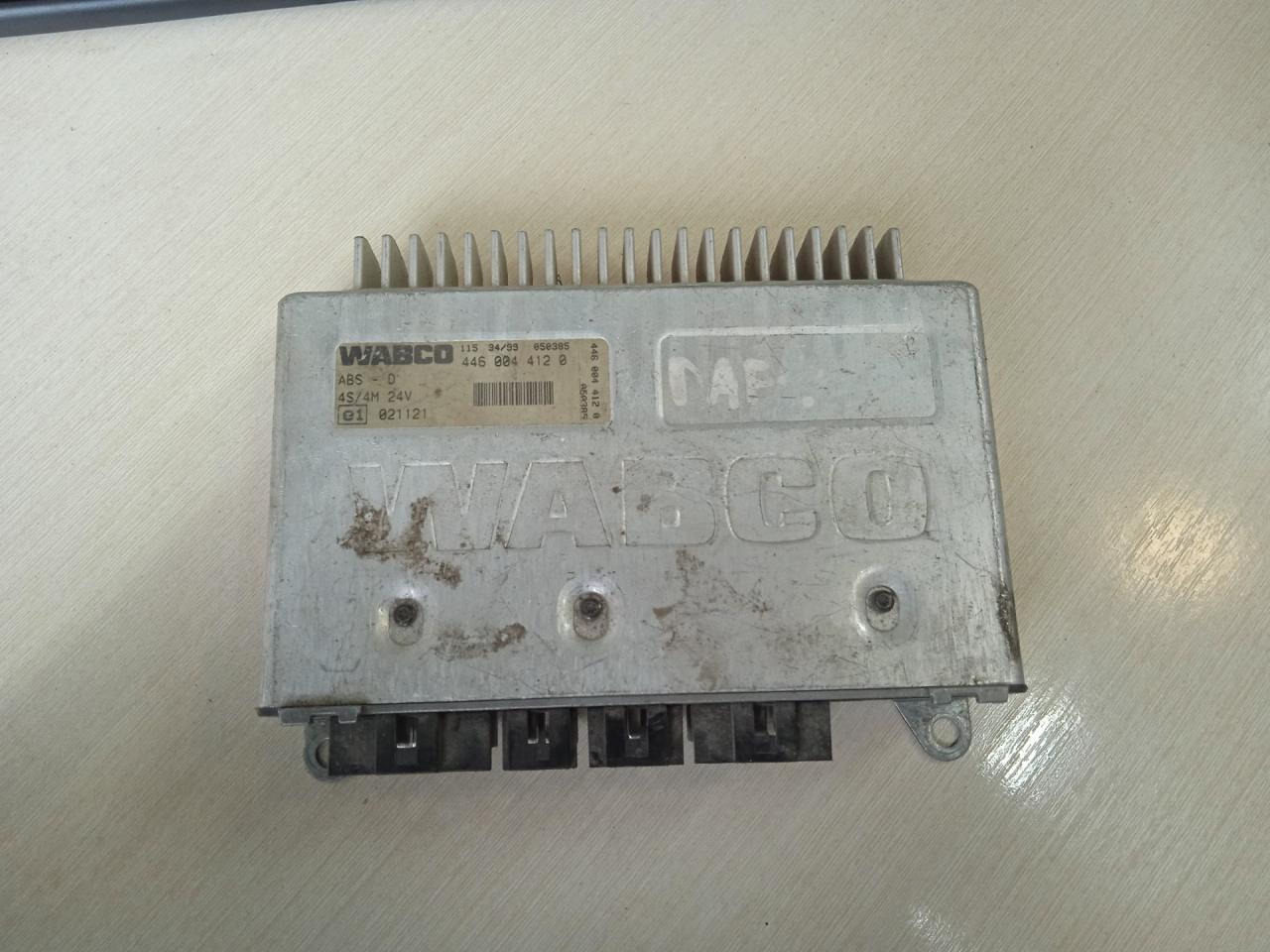 блок ABS DAF XF 95 1 поколение (2002 - 2006), 1315684, 1433646, 1688779, A6964467014, 4460044120 - фото №1