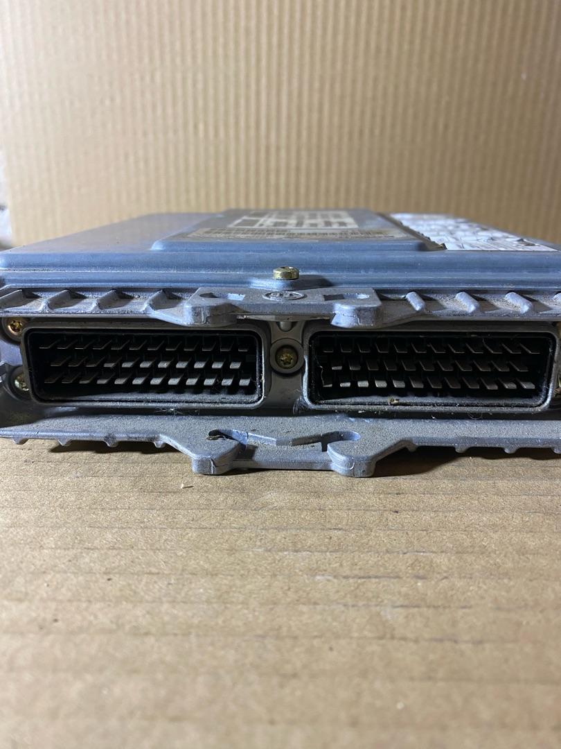 блок управления двигателем MAN F2000 1 поколение (1994 - 1998), 51.11616-7016, 0281001747, 0281001747 - фото №1