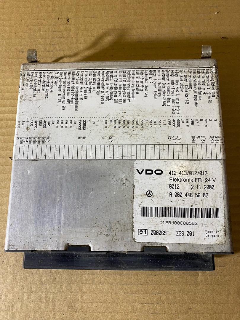 блок управления двигателем Mercedes-Benz Actros 1 поколение (MP1) (1996 - 2003), A0004465602, A0004465602 - фото №1