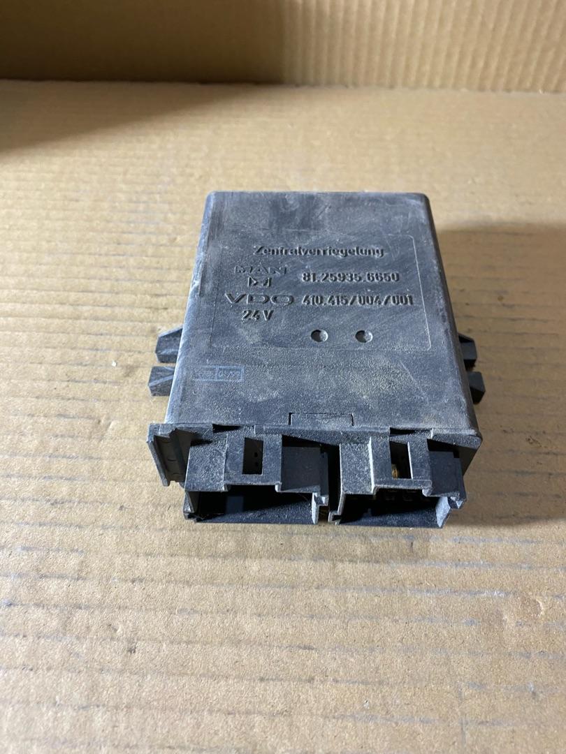 блок управления центральным замком MAN F2000 1 поколение (1994 - 1998), 81259356650, 410415004001, 81259356650 - фото №1