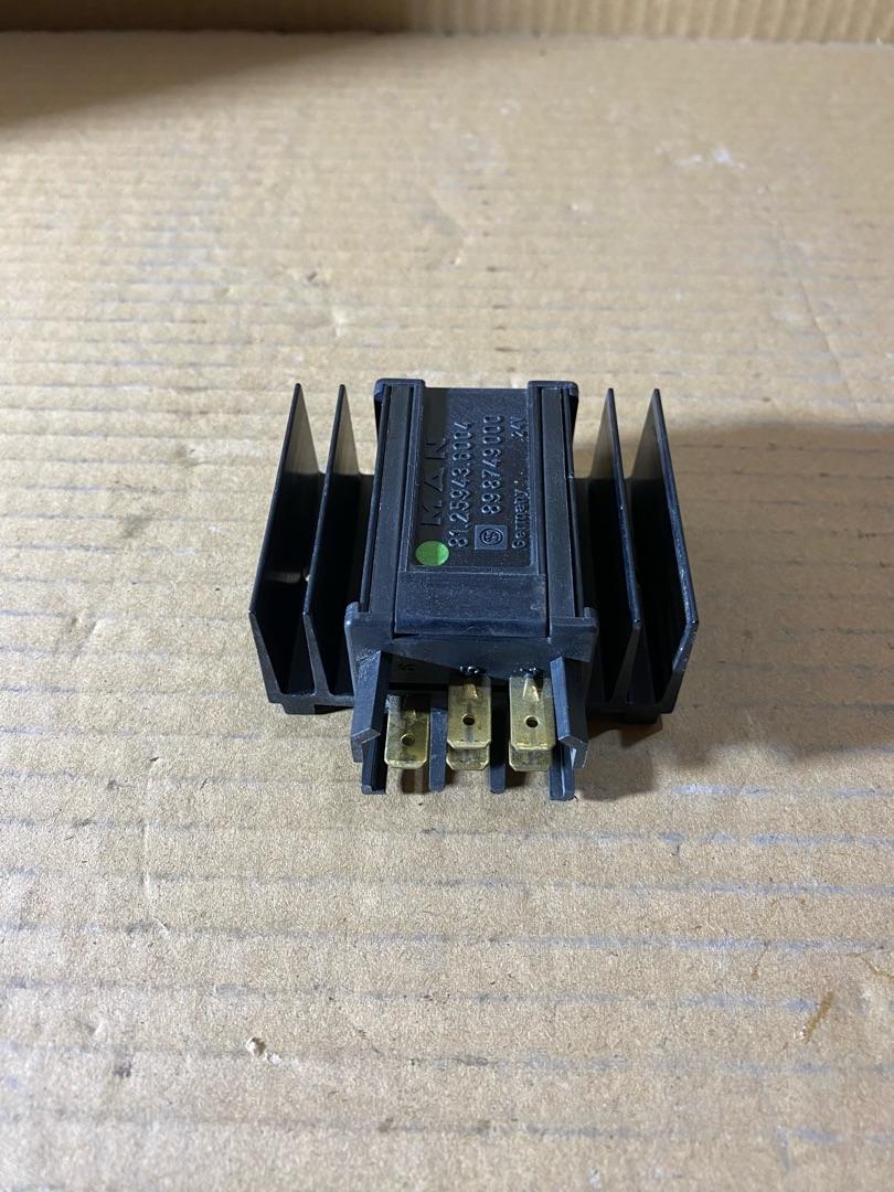 реле (прочие) MAN F2000 1 поколение (1994 - 1998), 81259436004, 898749000, 81259436004 - фото №1