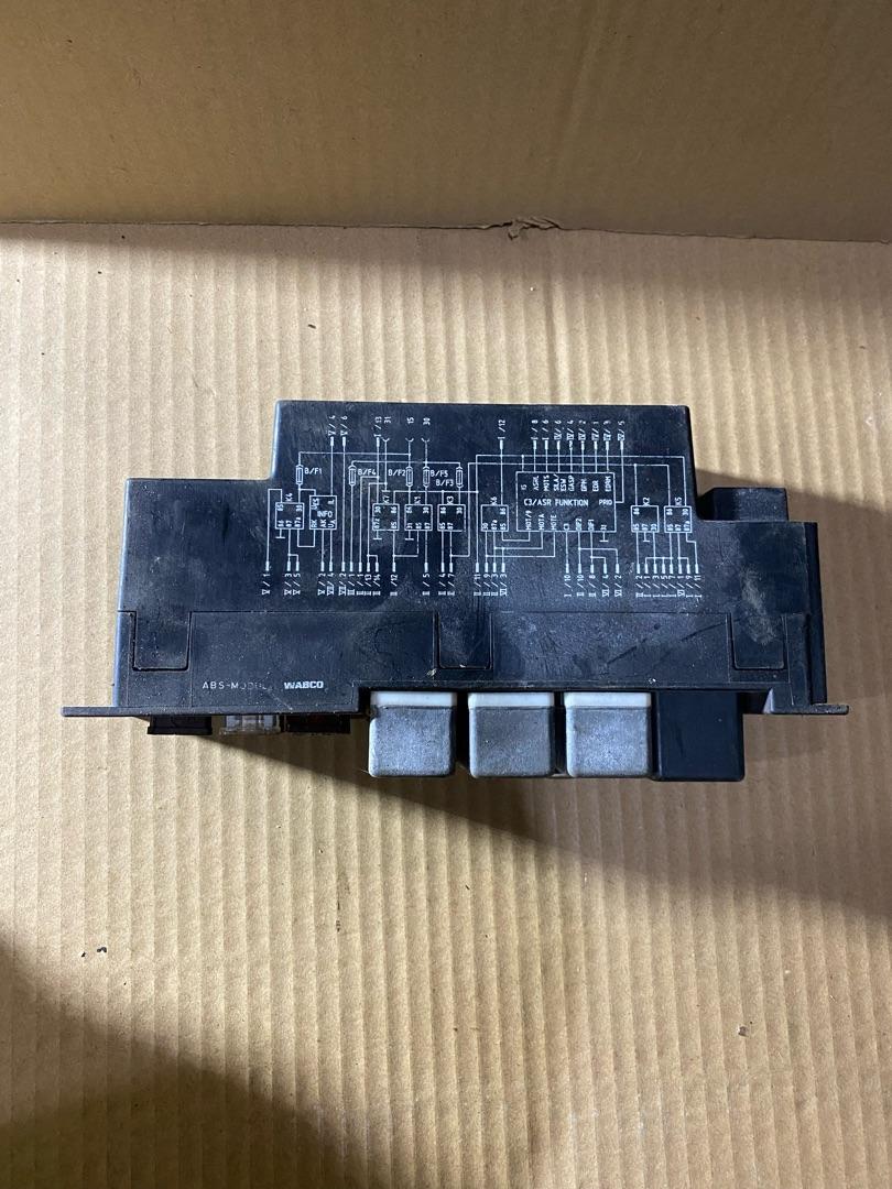 блок предохранителей Mercedes-Benz, A0005432315, 4460370000 - фото №1