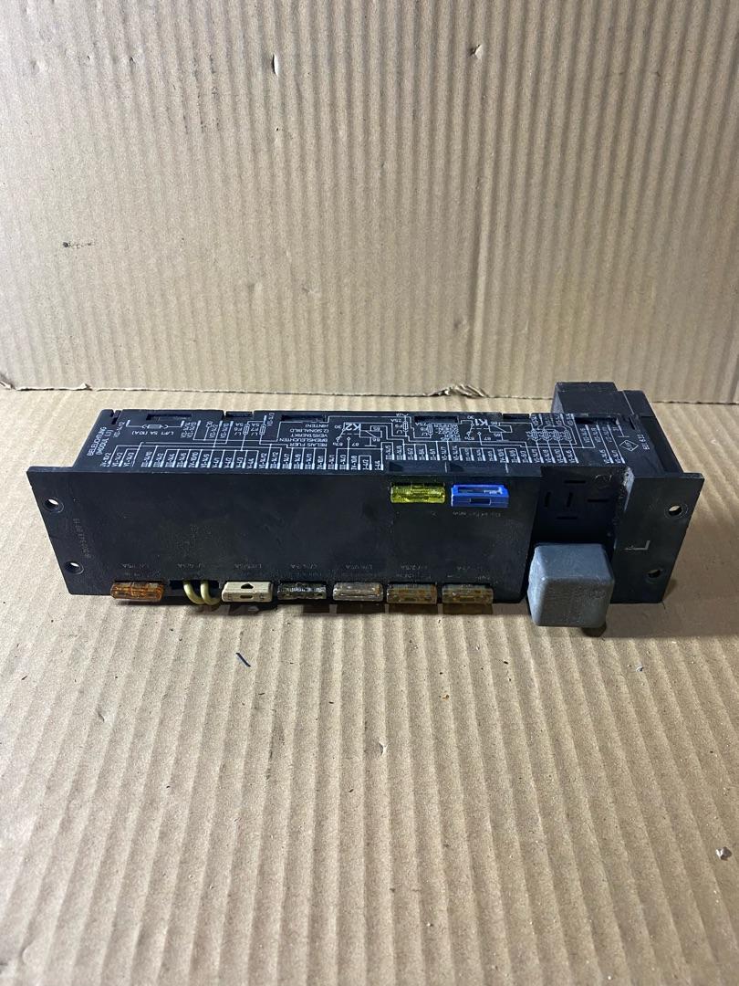 блок предохранителей Mercedes-Benz, 0005430915, A0005430915, A0005430915 - фото №1