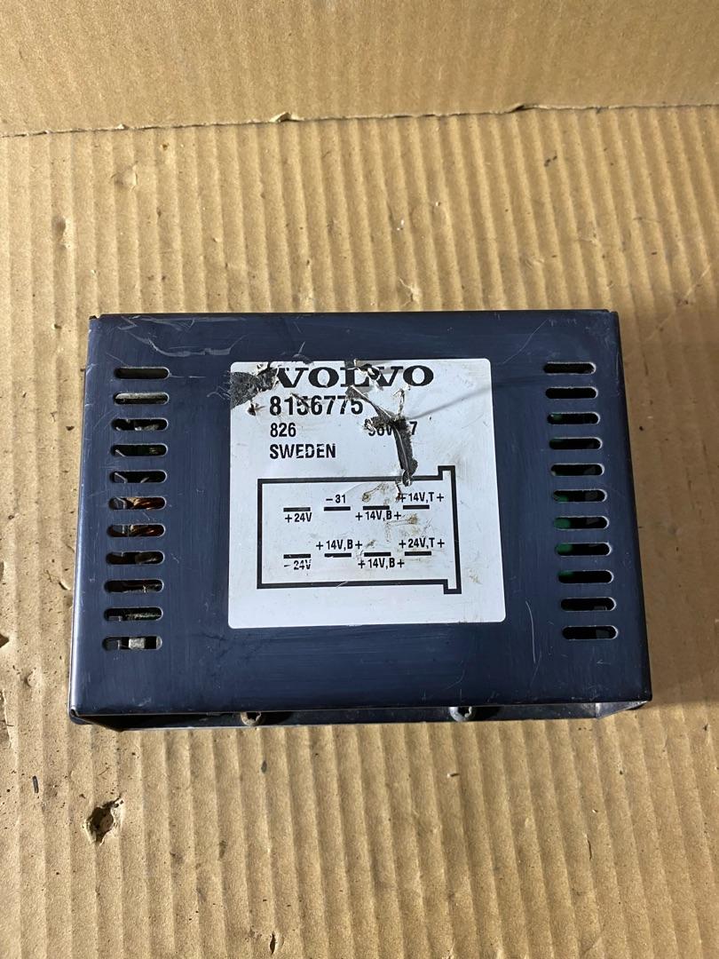 Преобразователь напряжения Volvo FH 1 поколение (1993 - 1998), 8156775, 8156775 - фото №1
