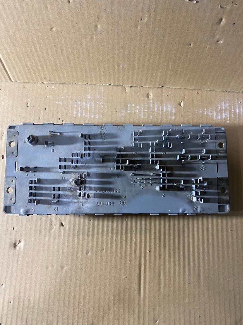 блок предохранителей Scania G 1 поколение (1988 - 1997), 290709, 290709 - фото №1