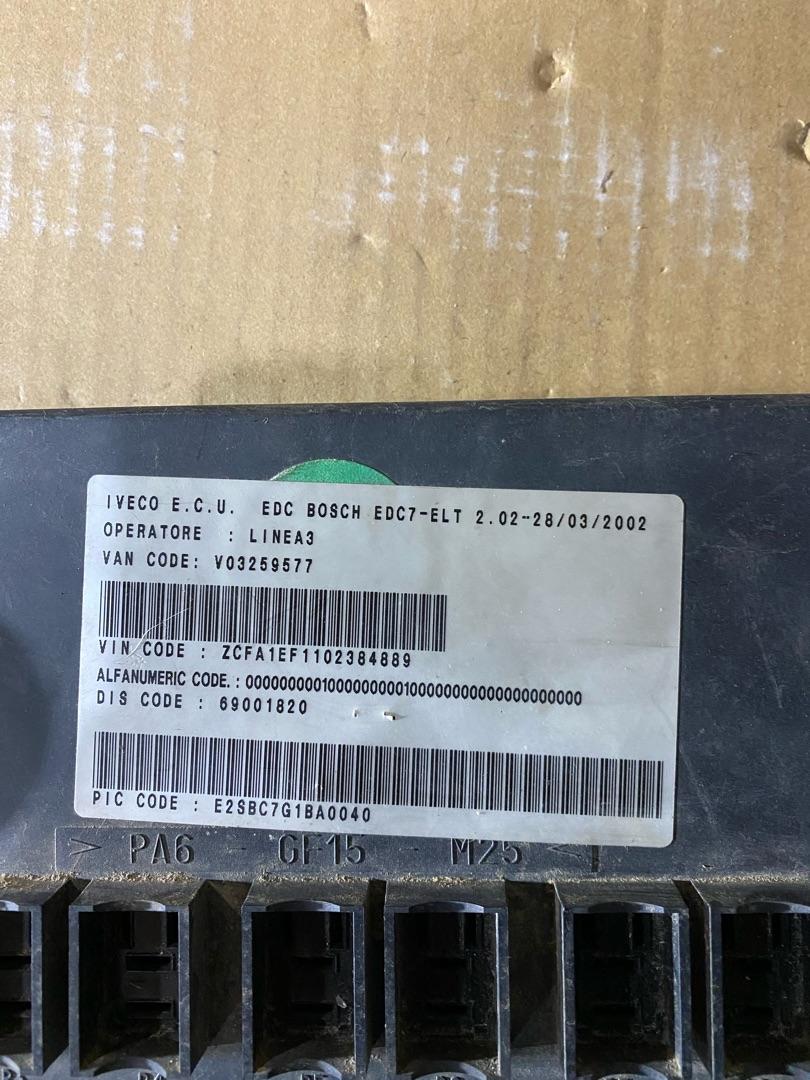 блок предохранителей IVECO EuroCargo 1 поколение (1991 - 2000), 500392255, 500392255 - фото №1