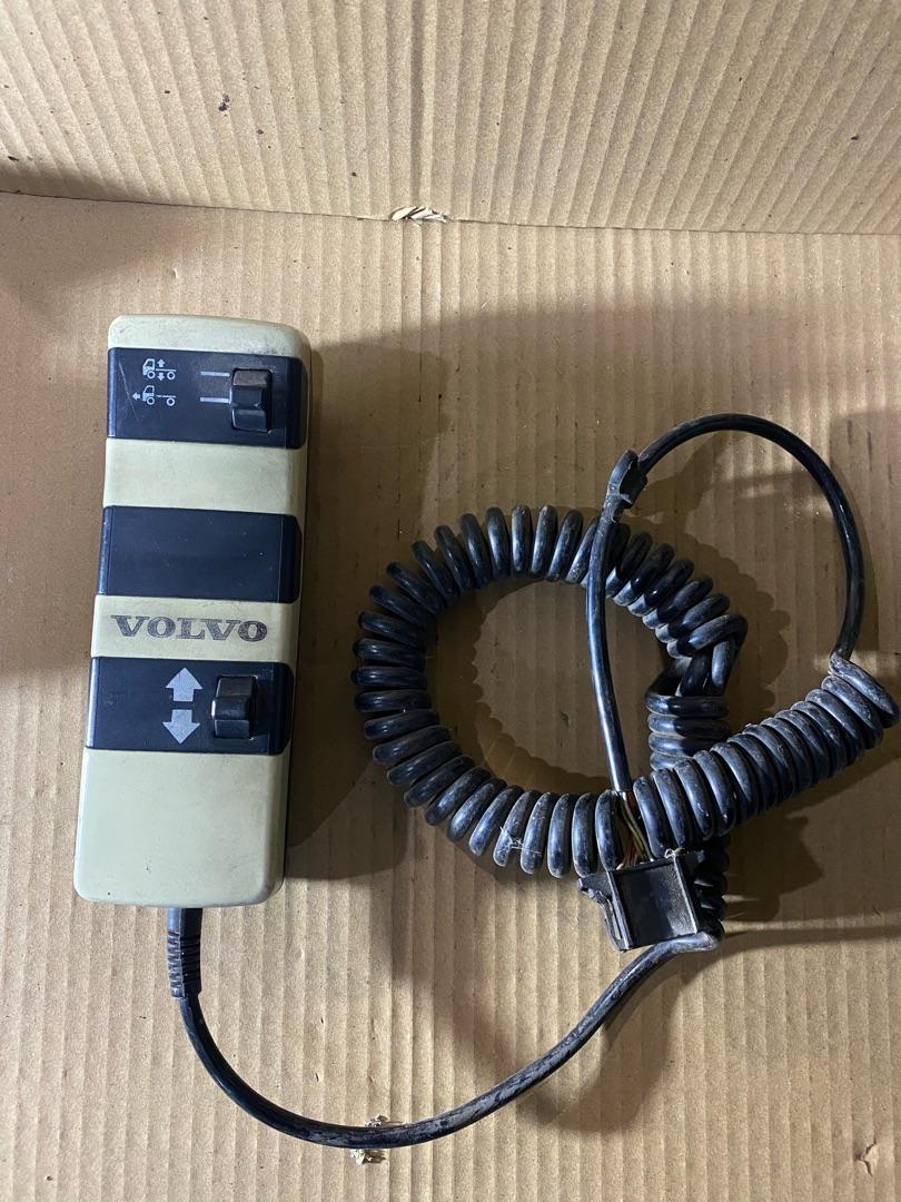 пульт управления пневмоподвеской Volvo FH 1 поколение (1993 - 1998), 8158376, 8158376 - фото №1