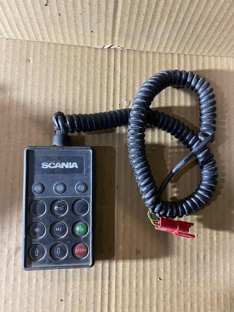 пульт управления пневмоподвеской Scania 4-Series, 1430269, 1403270, 4460561310 - фото №1