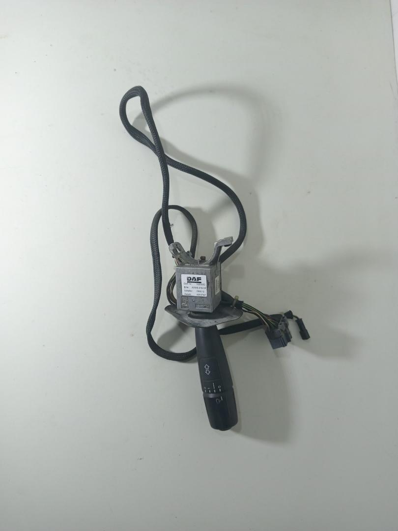 переключатель подрулевой (стрекоза) DAF XF 95 1 поколение (2002 - 2006), 1669662, 1615080, 1439488, 1452988, 1789660, 1801932, 1801933, 1811123, 1892960, ZG.20121-0008, ZG.20123-0008, 1669662 - фото №1